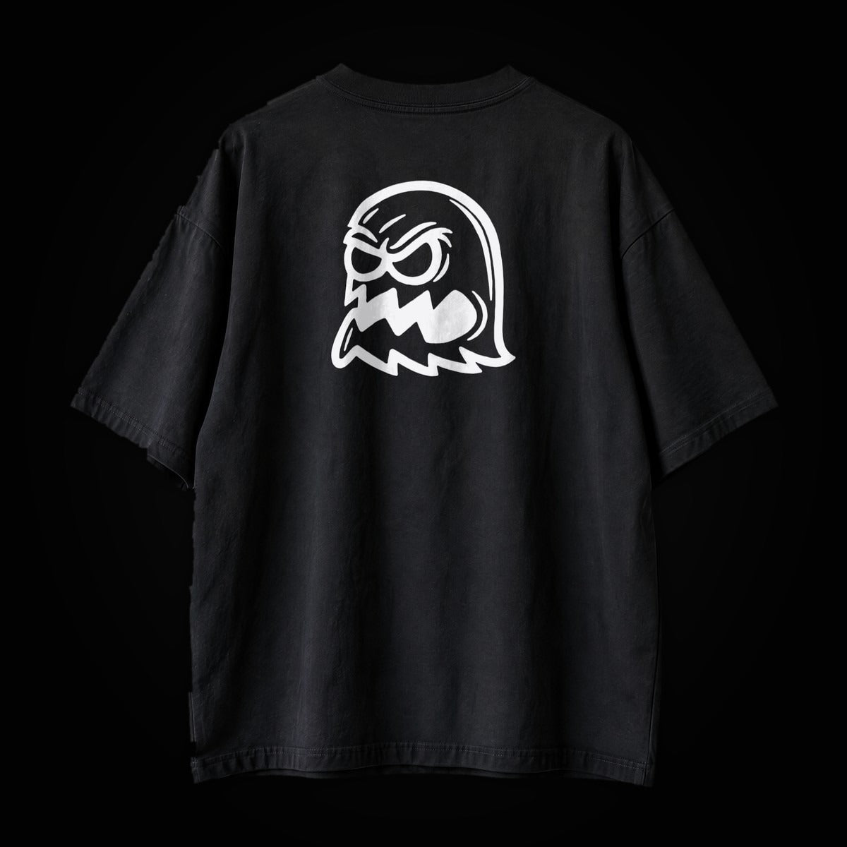 Ghost preta: camiseta em fundo preto