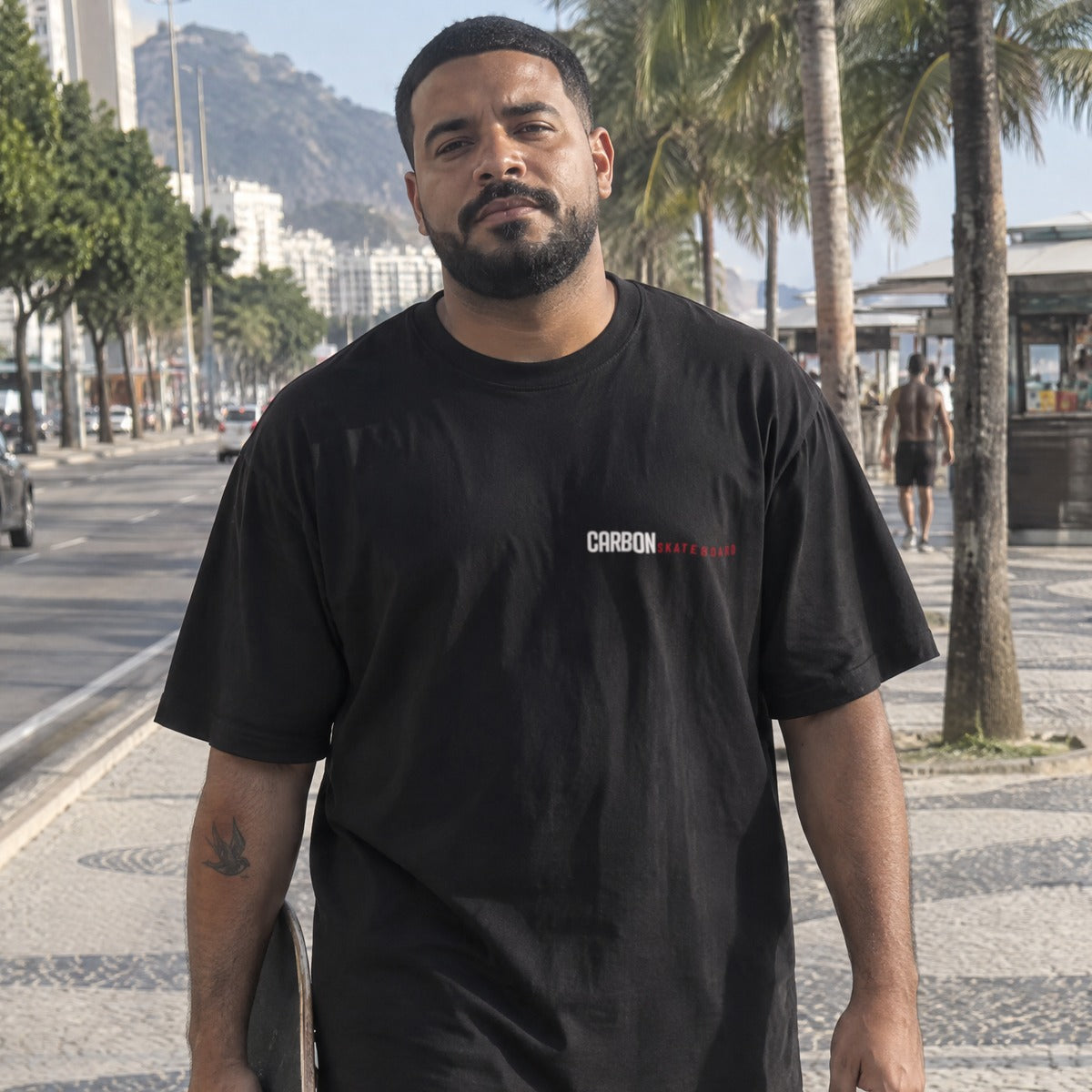 Lockup preta: vestida na rua